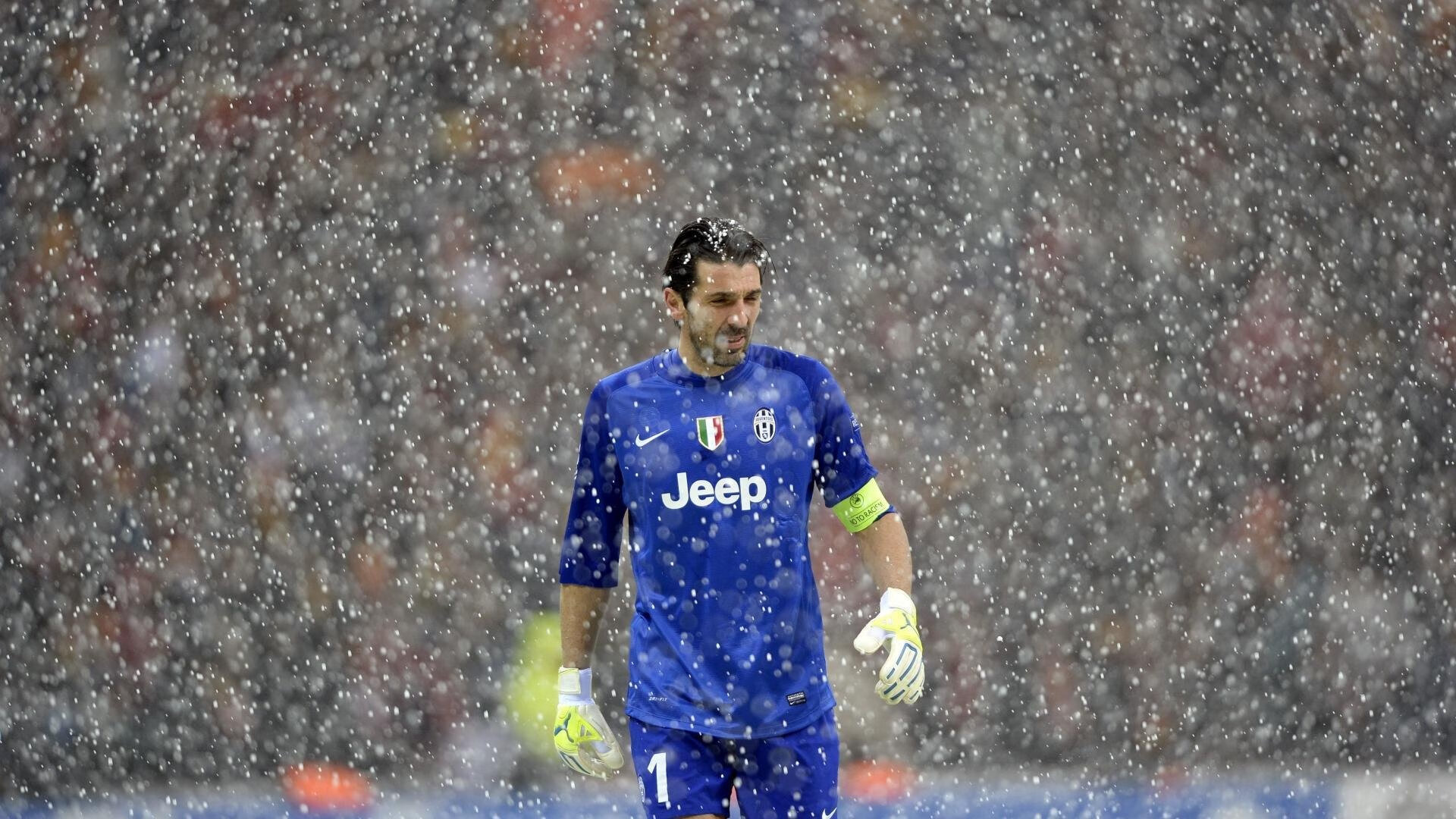 “英超劲旅迎来关键战役，锁定冠军目标！”，英超老牌劲旅